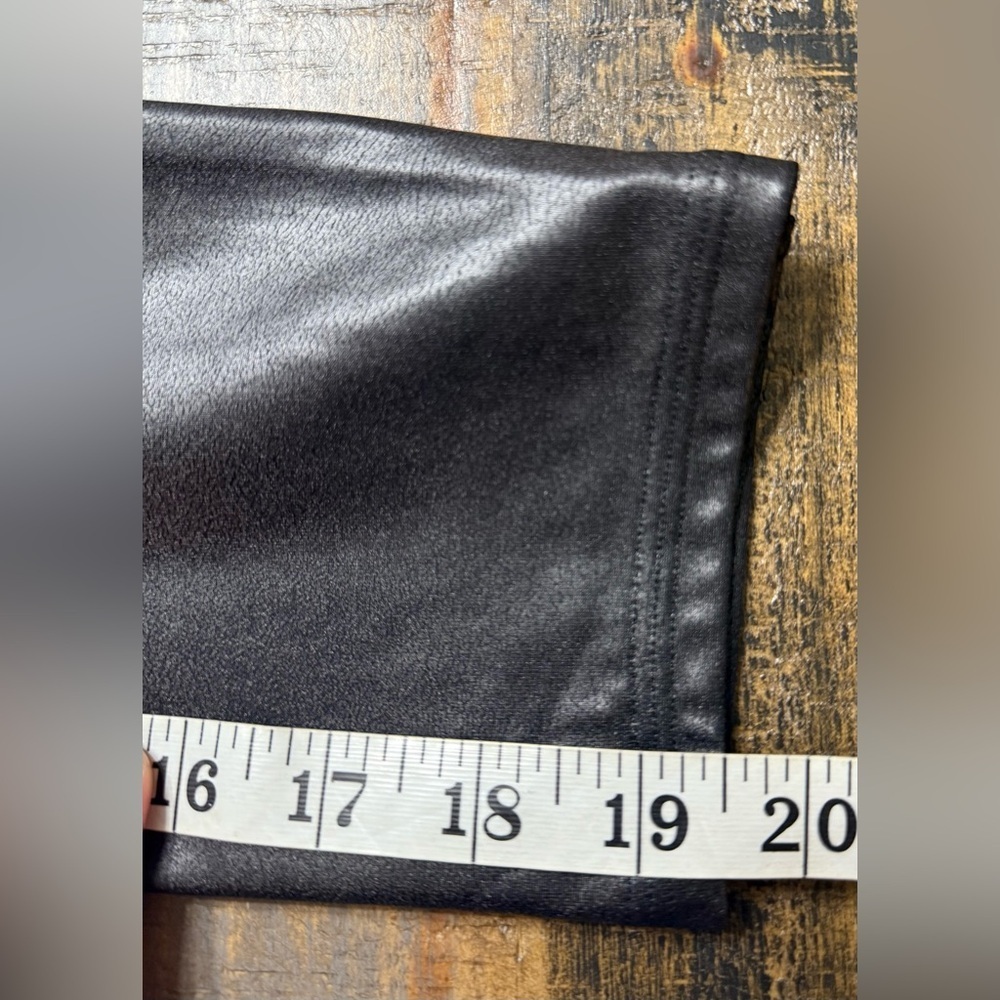 SPANX faux leather cropped 19” inseam Black Leggings - Picture 9 of 9